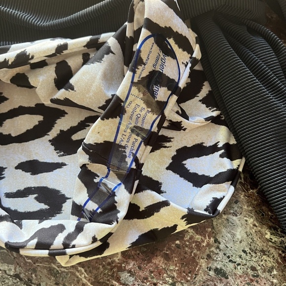 New SAME SWIM Bridgette Belted One Piece Swimsuit in Black Leopard - Picture 5 of 8